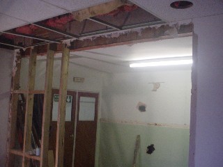 Vestibule to corridor